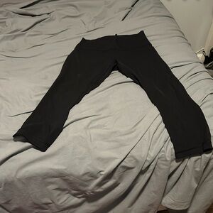 Lulumon capri leggings